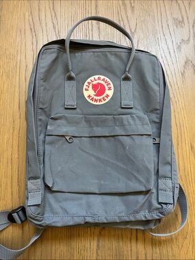 FjallRaven Kanken 23510 Gray Classic Backpack